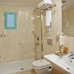 Sunhill Hotel